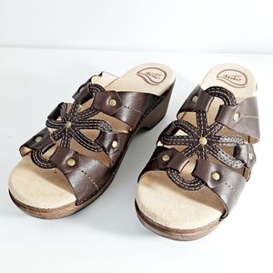 Dansko Serena Brown Leather Flower Stud Sandals